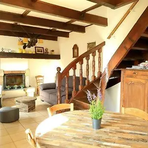 Hébergement de vacances Chez Tata Célestine, Castelnau-Pégayrols